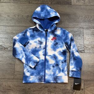 NWT! Nike All Over Print AOP Blue White Ti-Dye Red Logo - Youth Size 6 (5-6 yrs)